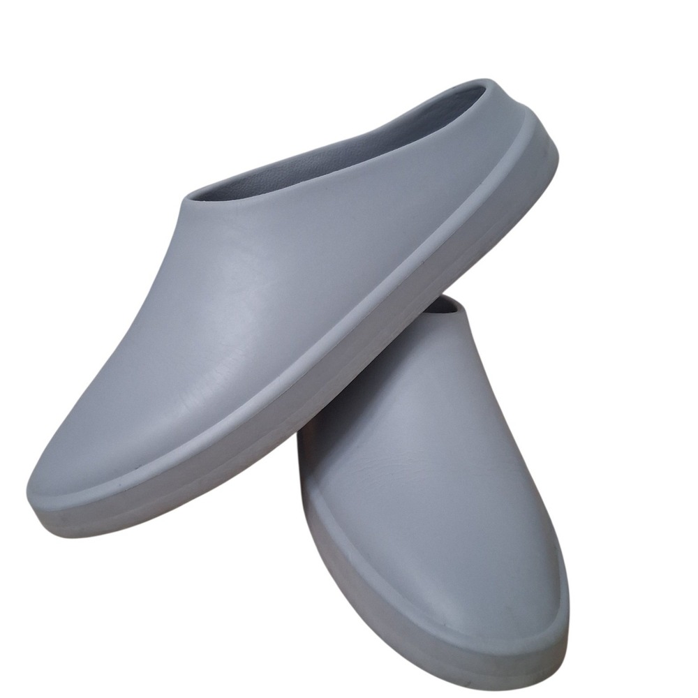 Saint Morta Slip-On Comfort Mens size 11 Grey‎ Summer Beachy Pool Side Slippers